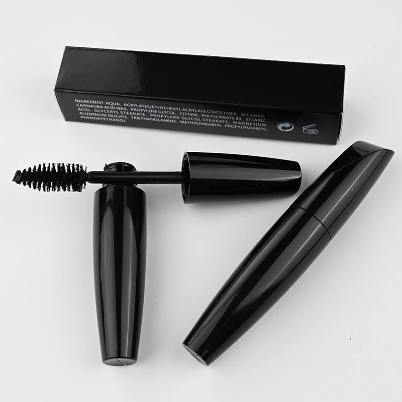 thick mascara