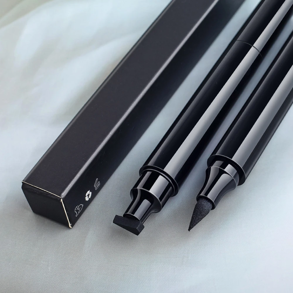 Smudge-proof eyeliner